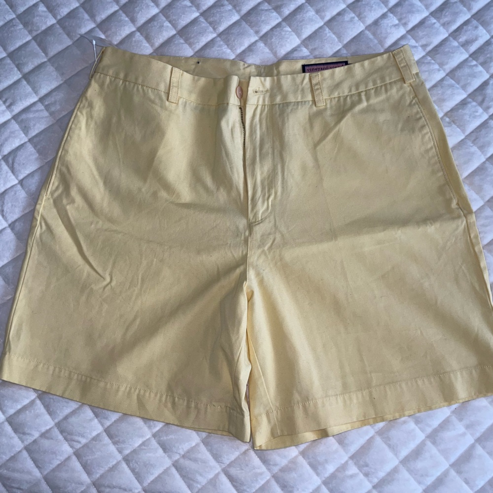 Men’s Vineyard Vines shorts